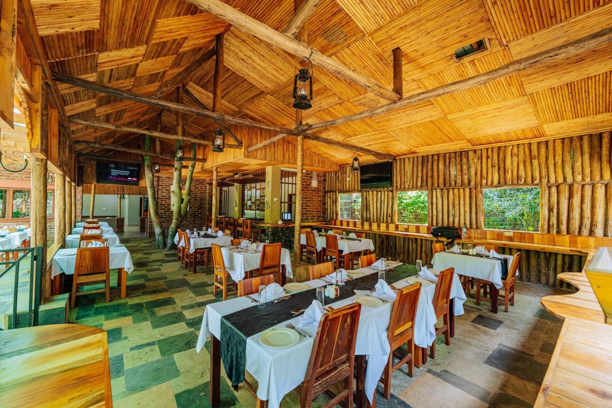 Under The Shade Safari Lodge アルーシャ エクステリア 写真